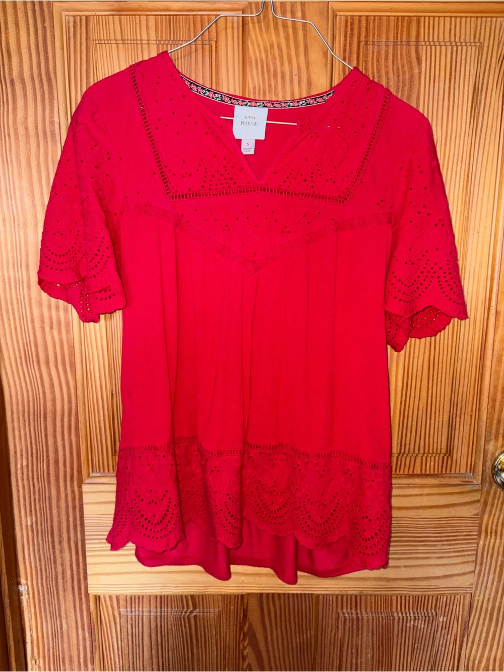 Knox Rose Red Eyelet Detail V-Neck  Women's Top - Size Small